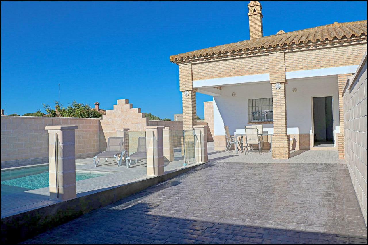 Chalet Penuelas Con Piscina コニル・デ・ラ・フロンテラ エクステリア 写真