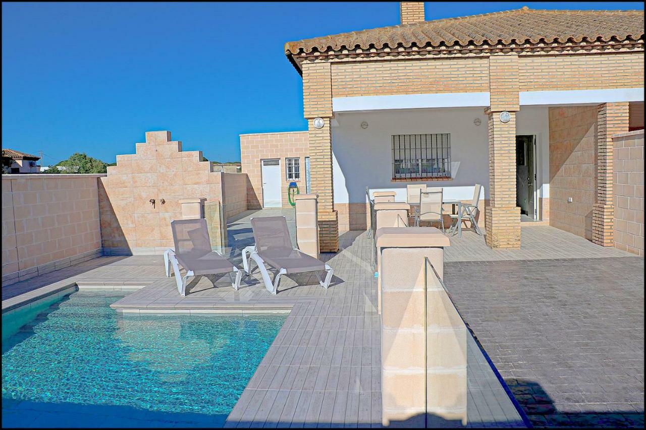 Chalet Penuelas Con Piscina コニル・デ・ラ・フロンテラ エクステリア 写真