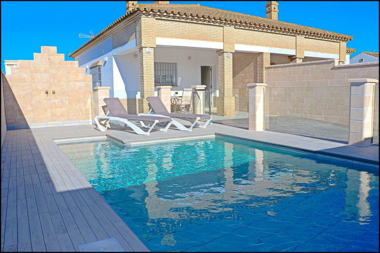 Chalet Penuelas Con Piscina コニル・デ・ラ・フロンテラ エクステリア 写真